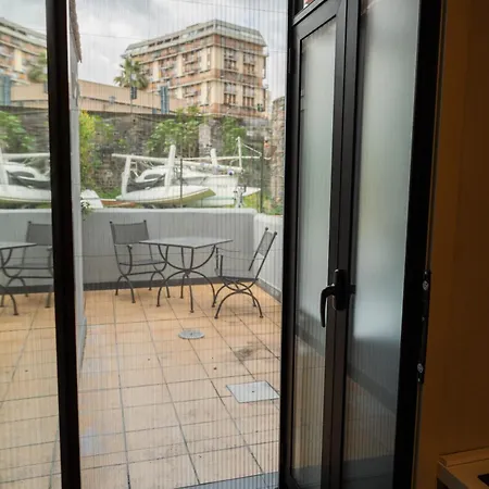 Black Stones Li Cuti Apartment *
